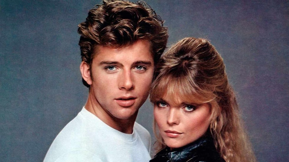 Cómo el galán de 'Grease 2' sacrificó la fama por un amor veinte años mayor que él