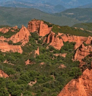 Las Médulas, los secretos del tesoro leonés amenazado por las llamas