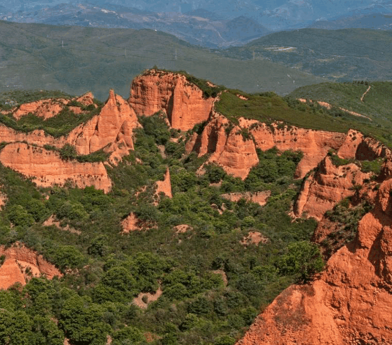 Las Médulas, los secretos del tesoro leonés amenazado por las llamas