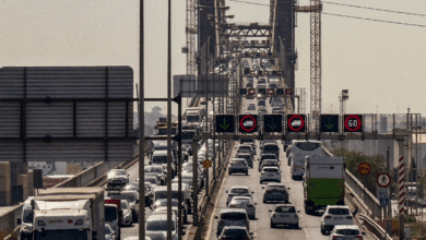 La operación especial de Tráfico por el puente de agosto arranca con 13 carreteras cortadas por incendios y retenciones en varias provincias