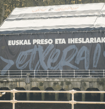 Las víctimas denuncian la propaganda proetarra en las fiestas de Bilbao y [...]