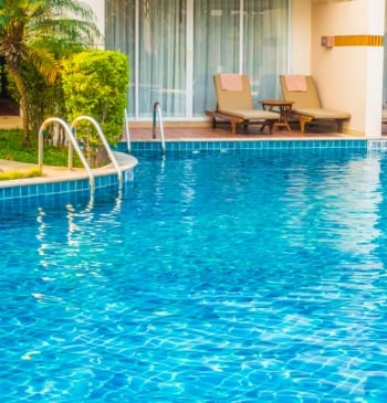 Estos son los hoteles con piscina de Madrid que puedes ir sin [...]