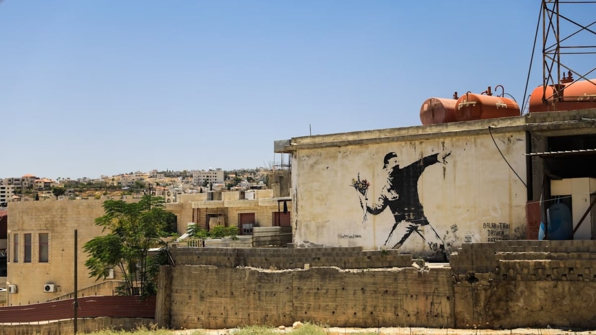 Banksy sigue removiendo conciencias, aún con sus contradicciones