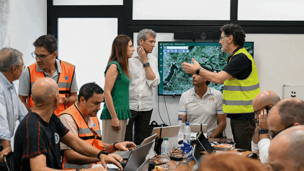 Rueda reclama más medios al Gobierno, critica la escasa operatividad de los dos aviones Canadair y la visita de Margarita Robles