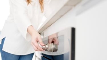 Precio de la luz hoy, 6 de agosto de 2025: estas son las horas más baratas y más caras