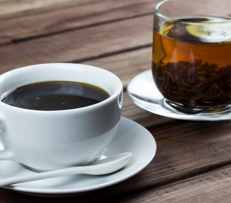 Estas son las diferencias para el organismo de tomar té y café
