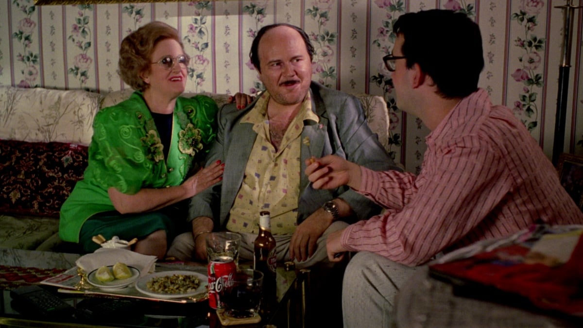 Chus Lampreave, Santiago Segura y Javier Cámara, en 'Torrente, el brazo tonto de la ley' (1998)