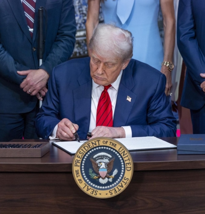Asalto de Trump a la Fed: nombra a su 'gurú' de los [...]