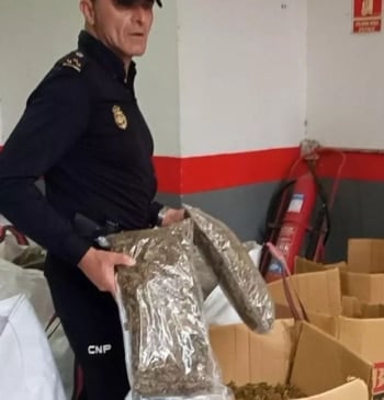La Policía detuvo a su jefe antidroga en Mallorca gracias a las [...]
