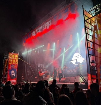 De las 'raves' con cabras al sueño cumplido: cómo un grupo de [...]
