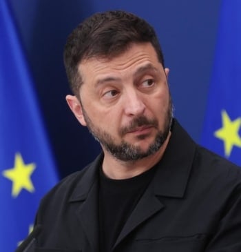 Los líderes europeos arropan a Zelenski ante Trump para salvar a Ucrania [...]