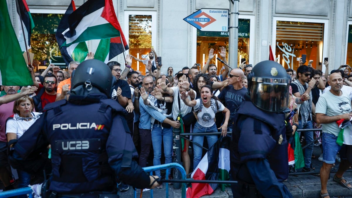 El Gobierno fracasa al no asegurar el final de La Vuelta y compromete la imagen internacional de España