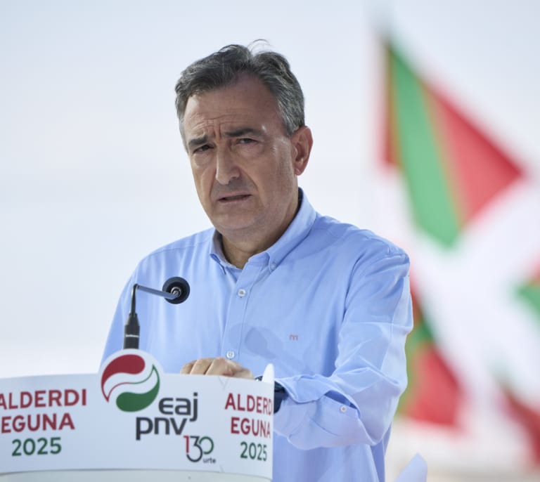 El PNV no descarta acordar con EH Bildu un "salto" hacia un nuevo estatus político