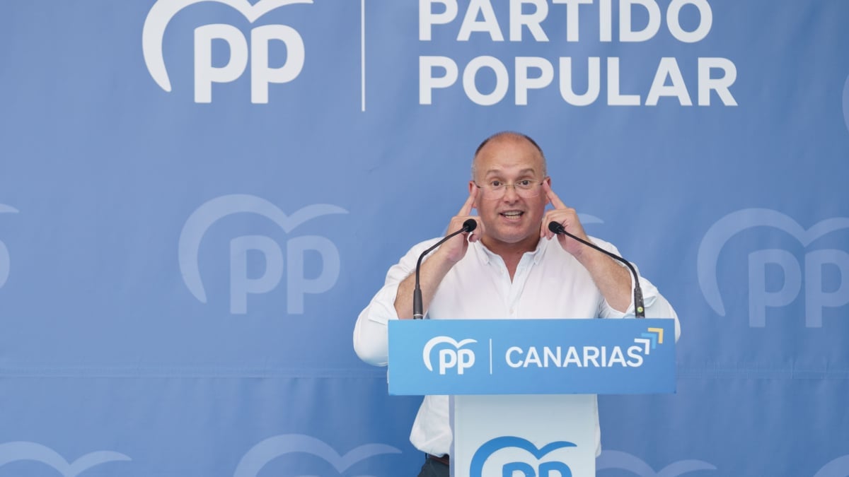 Tellado pide la dimisión de la ministra de Igualdad por el escándalo de las pulseras y López acusa al PP de "generar alarma"