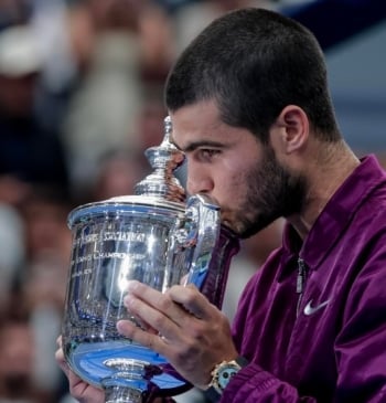 Carlos Alcaraz se impone a Jannik Sinner y gana el US Open