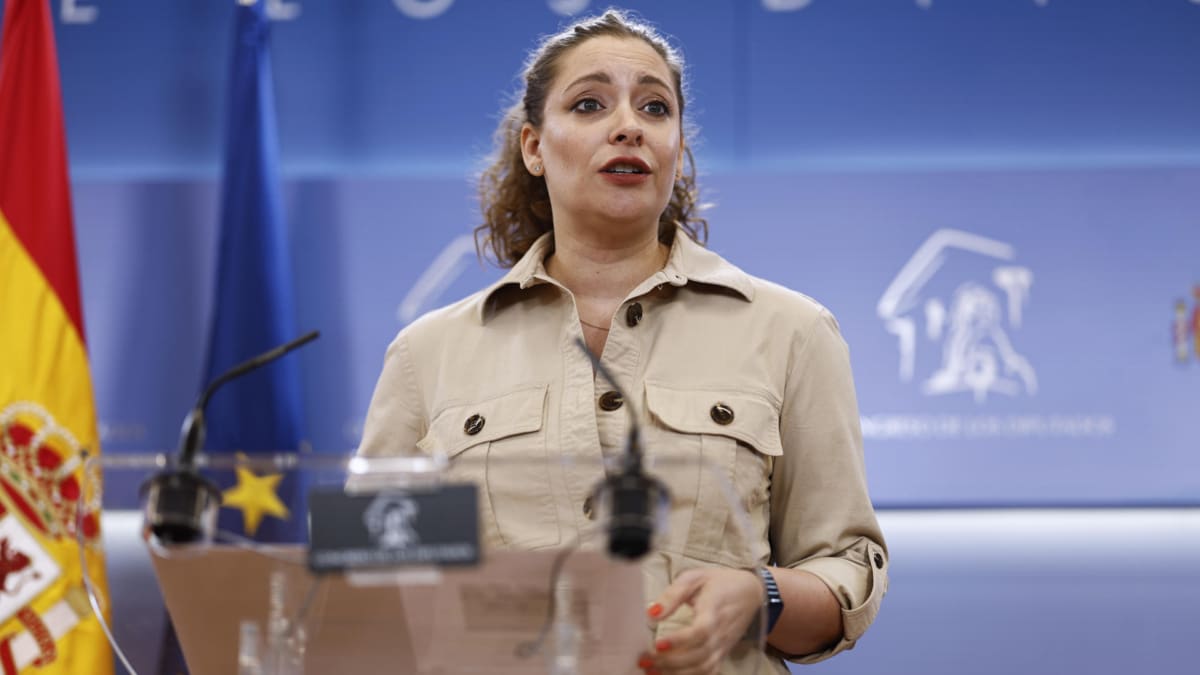 La portavoz del PP en el Congreso, Ester Muñoz, durante una rueda de prensa este martes en el Congreso