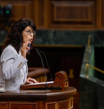 El "desastre" de las pulseras antimaltrato, un nuevo golpe para las mujeres [...]