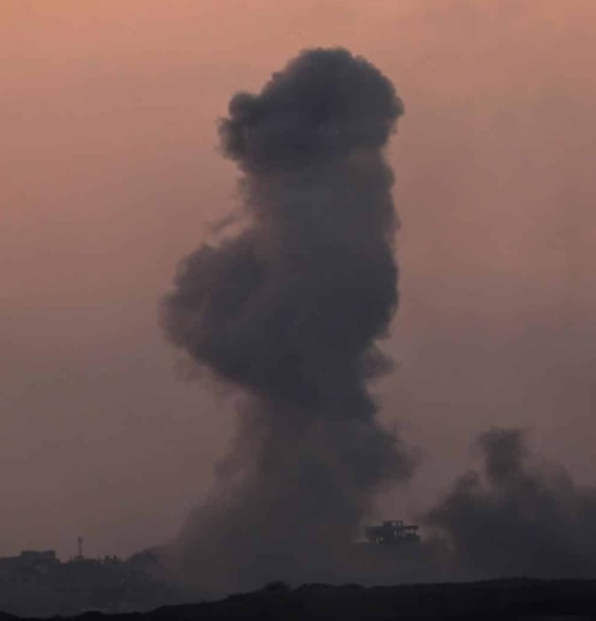 "Gaza está ardiendo": noche de intensos bombardeos israelíes y las familias de [...]
