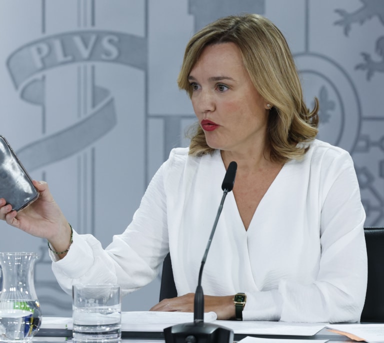 El Gobierno respalda a Redondo e insiste en que las mujeres han estado siempre protegidas pese a los "bulos indecentes" del PP