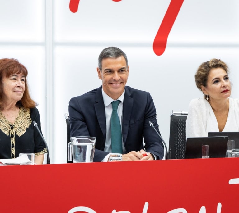 El PSOE asume la derrota de la jornada laboral pero descarga la responsabilidad en Díaz