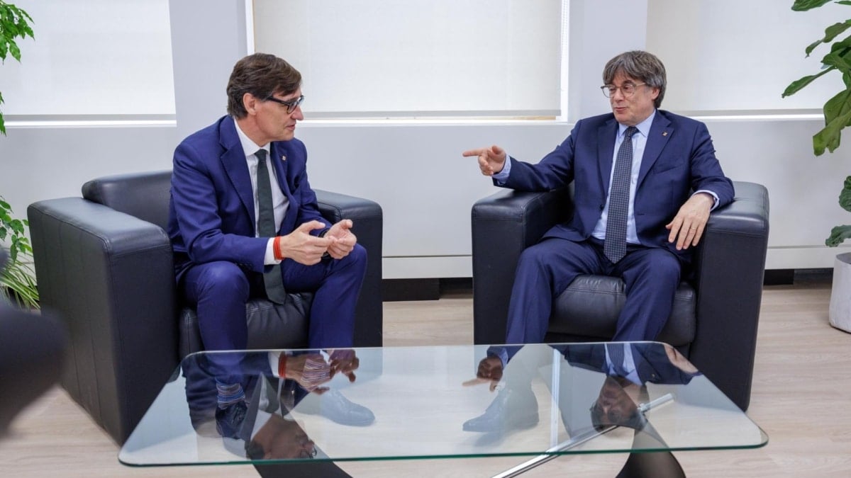 Salvador Illa y Carles Puigdemont.