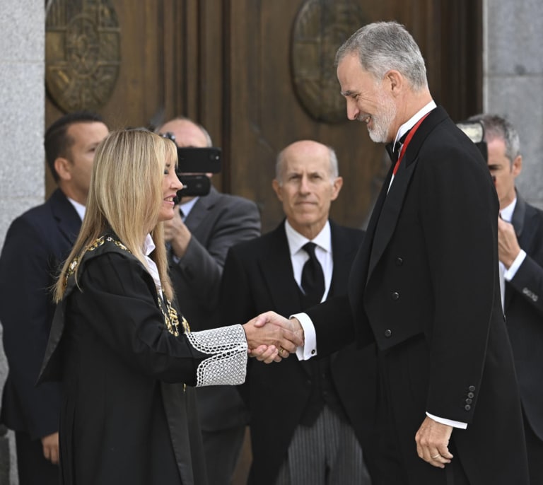 La presidenta del Supremo: "Resultan rechazables las descalificaciones a la Justicia, cada cargo público es responsable de sus actos"