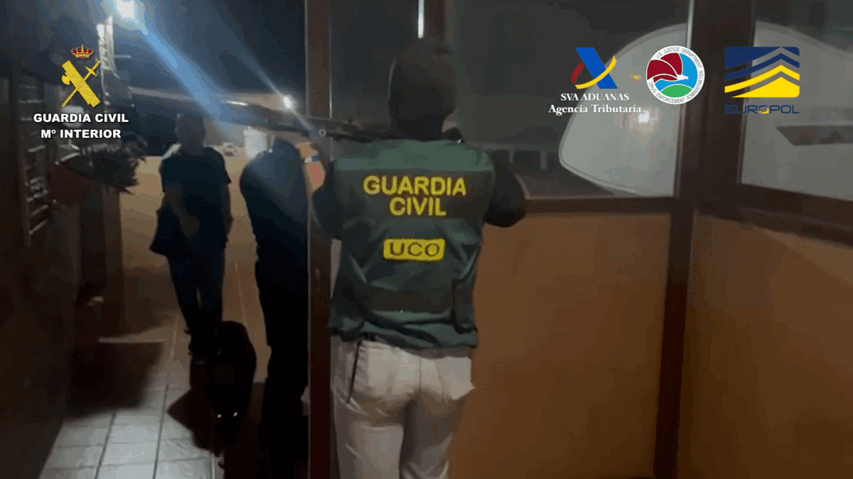 La UCO interviene más de 2 toneladas de cocaína y desarticula en Canarias una red violenta con miembros con formación militar