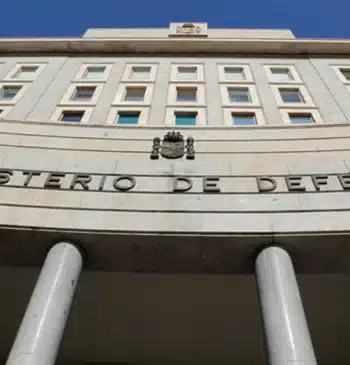 El mayor ejército de Libia planta a España en un encuentro militar [...]