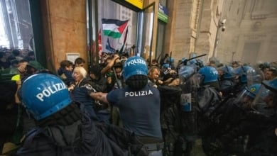 Batalla campal en la estación central de Milán: 60 policías heridos en la protesta contra Israel