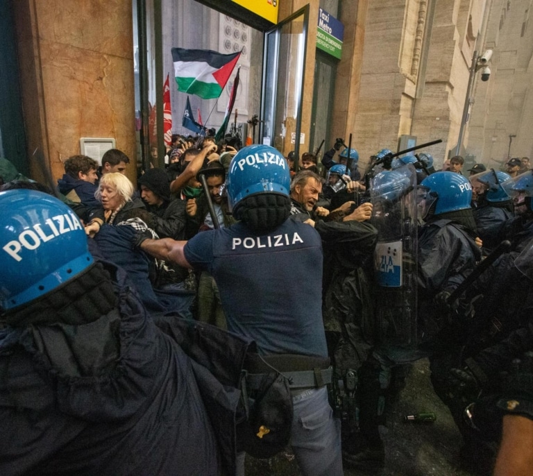 Batalla campal en la estación central de Milán: 60 policías heridos en la protesta contra Israel