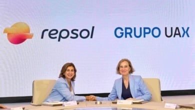 El Grupo Educativo UAX y Repsol impulsarán el desarrollo del talento, la innovación y la transición energética a través de la formación