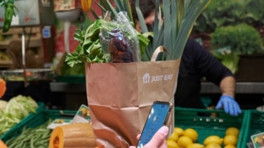 La vuelta a la rutina sigue siendo un desafío para los españoles, que encuentran en el delivery la solución para simplificar su día a día