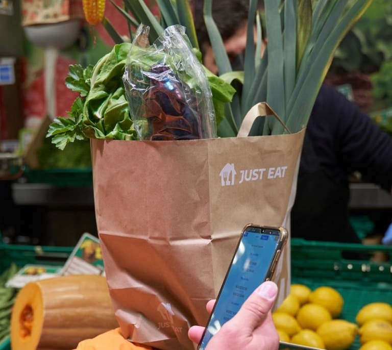 La vuelta a la rutina sigue siendo un desafío para los españoles, que encuentran en el delivery la solución para simplificar su día a día