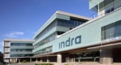 La Indra de Simón y Recasens encara su primera Junta de accionistas con la fusión en el aire y la negociación con Santa Bárbara