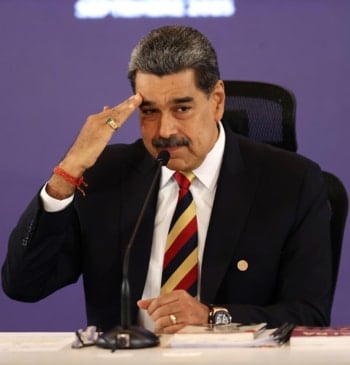 Maduro advierte a Trump: "Si Venezuela fuera agredida, pasaría inmediatamente al periodo [...]