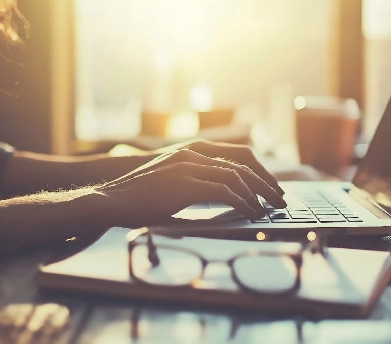 ¿El final de las gafas de cerca? Un colirio podría acabar con los problemas de visión