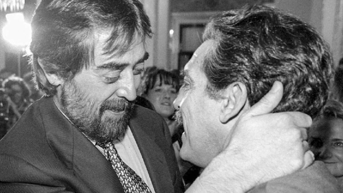 Cuando el PSOE hablaba del jurado como hito del "socialismo democrático" y el PP de  "tribunales populares"
