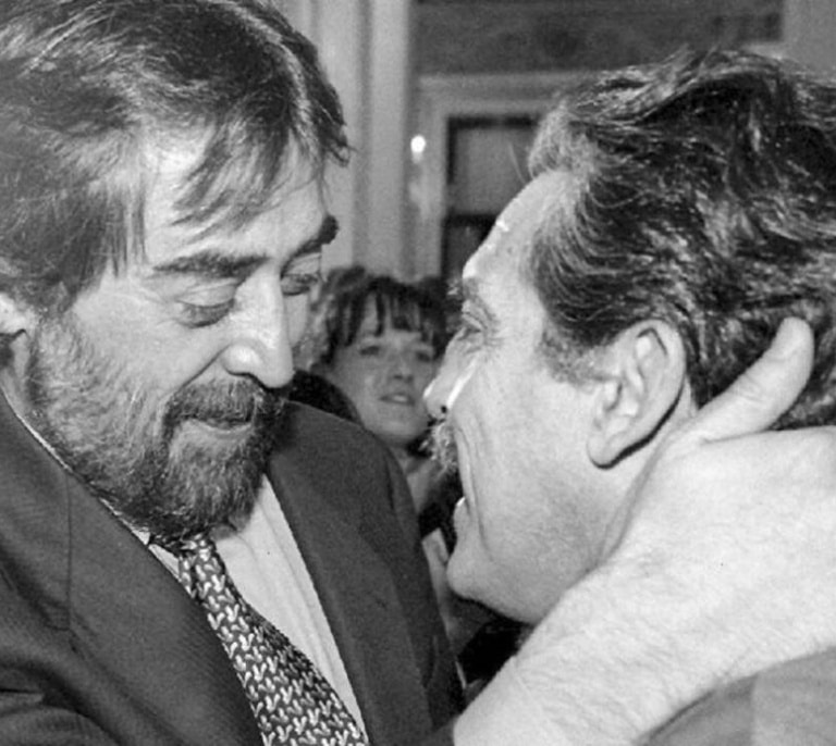 Cuando el PSOE hablaba del jurado como hito del "socialismo democrático" y el PP de  "tribunales populares"