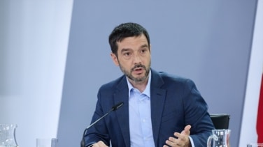 Bustinduy matiza el pacto con Junts: las empresas de atención al cliente solo usarán las lenguas cooficiales allí donde se hablen
