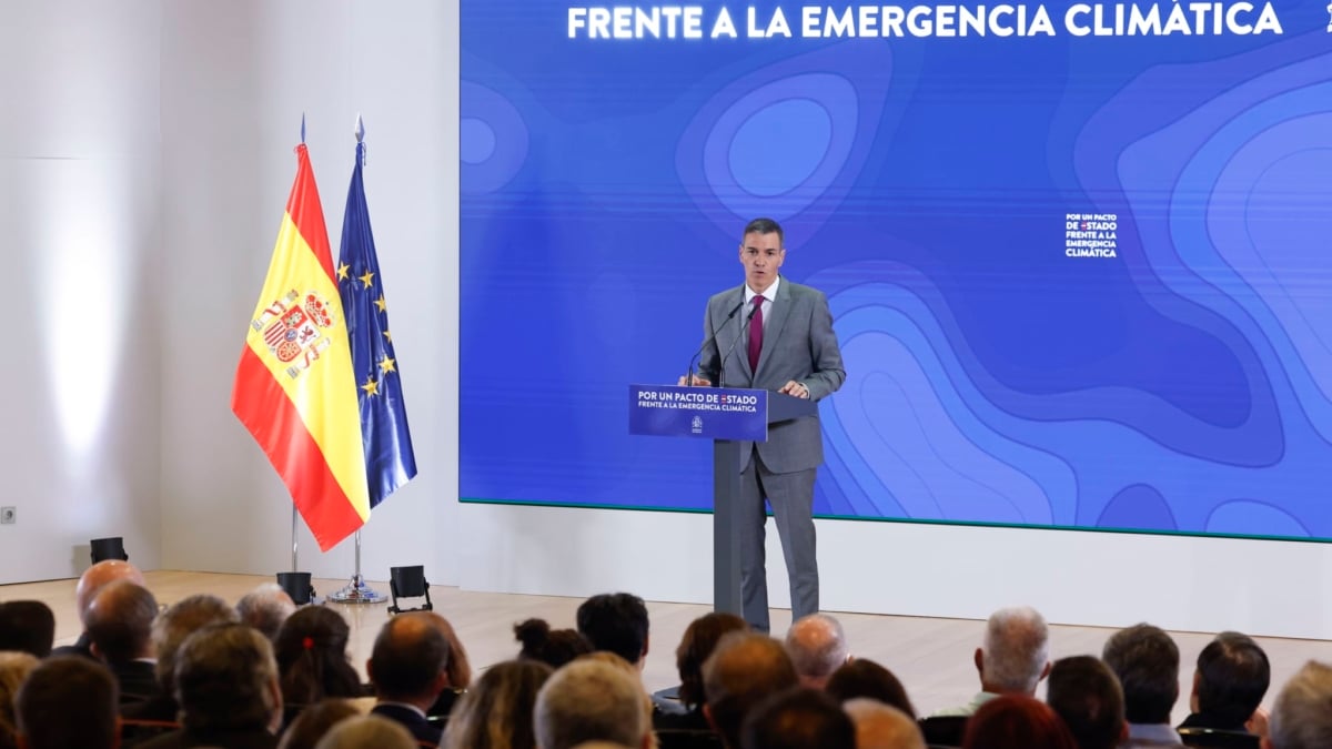 MADRID, 01/09/2025.- El presidente del Gobierno, Pedro Sánchez, durante la clausura del acto Por un pacto de Estado frente a la emergencia climática, este lunes en Madrid. EFE/ Chema Moya