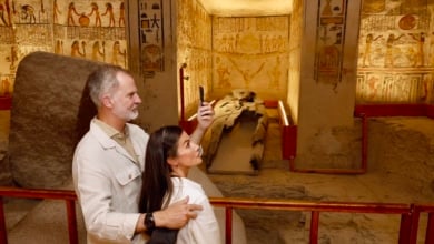 Felipe VI y Letizia visitan la milla de oro del Antiguo Egipto