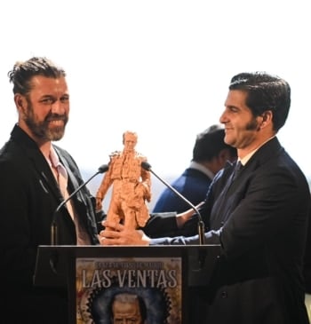 Morante elige un toro blanco de Osborne como homenaje a Antoñete