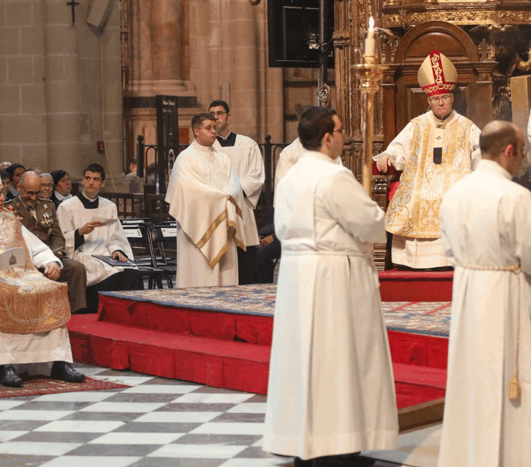 Cocaína rosa y juguetes sexuales: las vacaciones en Torremolinos de un cura de Toledo