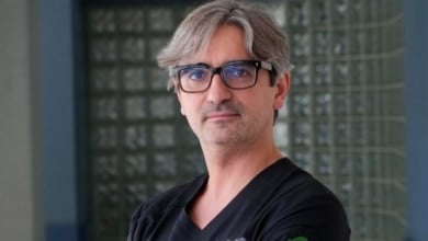 Horror: un invitado de Broncano vota al PP