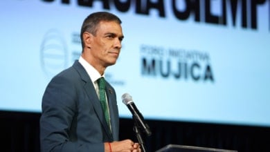 Sánchez ratifica su candidatura y aleja el debate sucesorio en el PSOE
