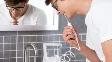 Consigue una limpieza profunda y encías fuertes con el irrigador bucal Waterpik Ultra (ahora rebajado)