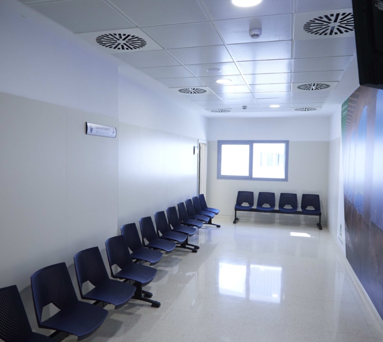 Los tiempos de espera bajan en Madrid, tanto en listas quirúrgicas como en consultas externas