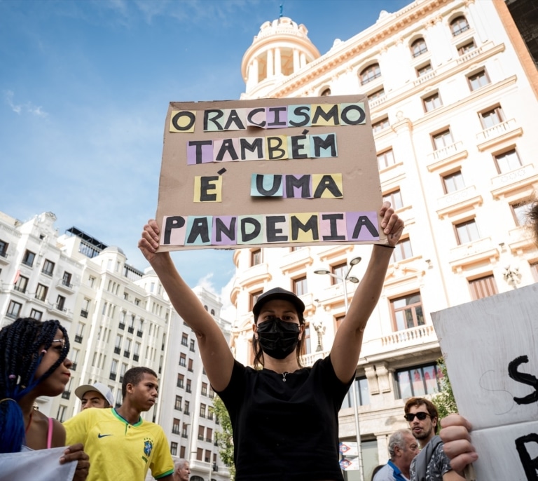 Las acusaciones por delitos de odio se disparan en España un 40% más