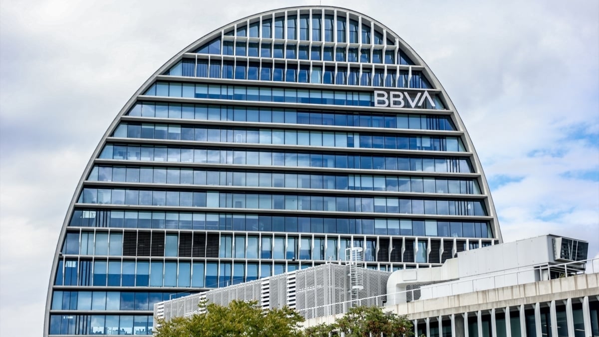 La CNMV aprueba la mejora de la oferta de BBVA por Sabadell y amplía el plazo hasta el 10 de octubre