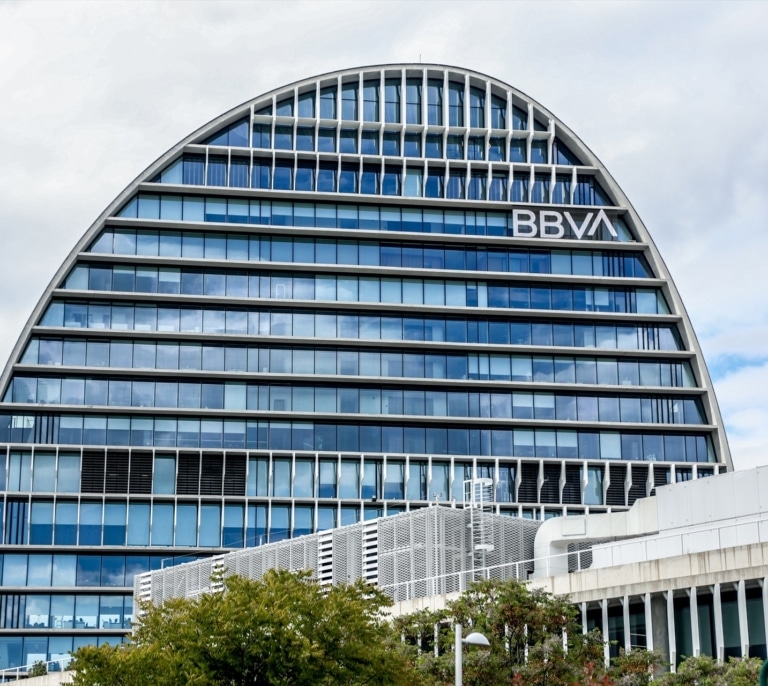 ¿Quién y cómo fija el precio de una segunda opa si BBVA no se hace con el Sabadell a la primera?